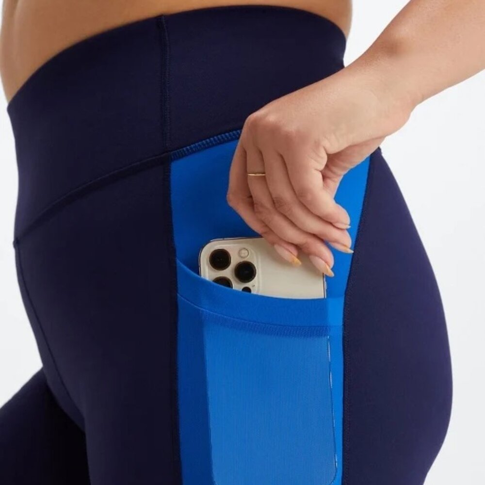 Fabletics On the Go High Waisted Phone Pockets 6" Shorts PowerHold XL NWT